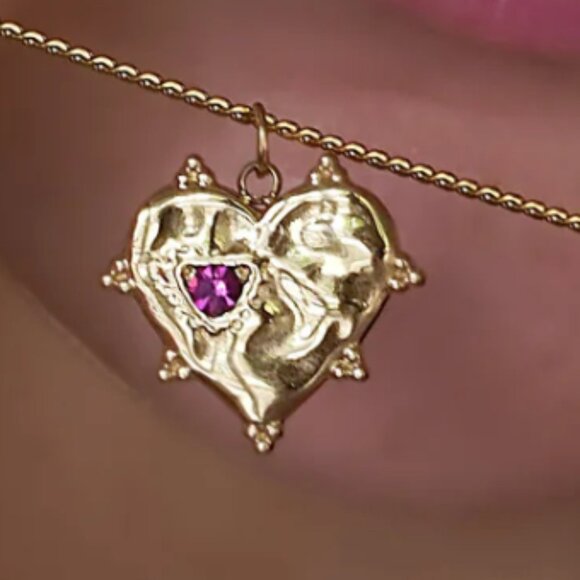 Reine Heart Necklace - Picture 2 of 8